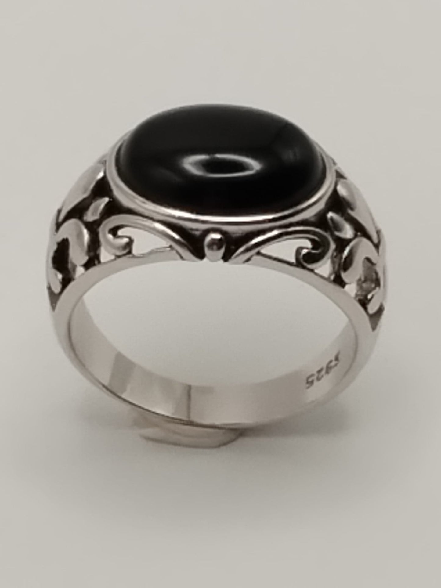 Anello Uomo in Argento 925 con Zircone ovale Nero – motivo Giglio - misura 63